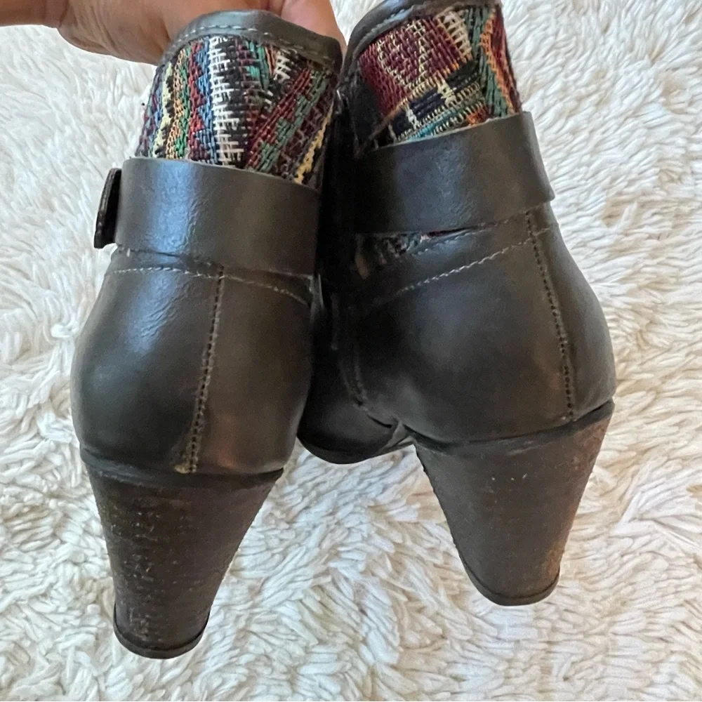 XOXO Women’s‎ Koris Western Bootie Gray Ankle Southwestern Boots size 6.5